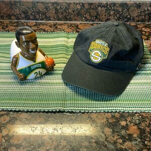 Desmond Mason Seattle Sonics Sonics key arena stadium giveaway rubber duck + hat